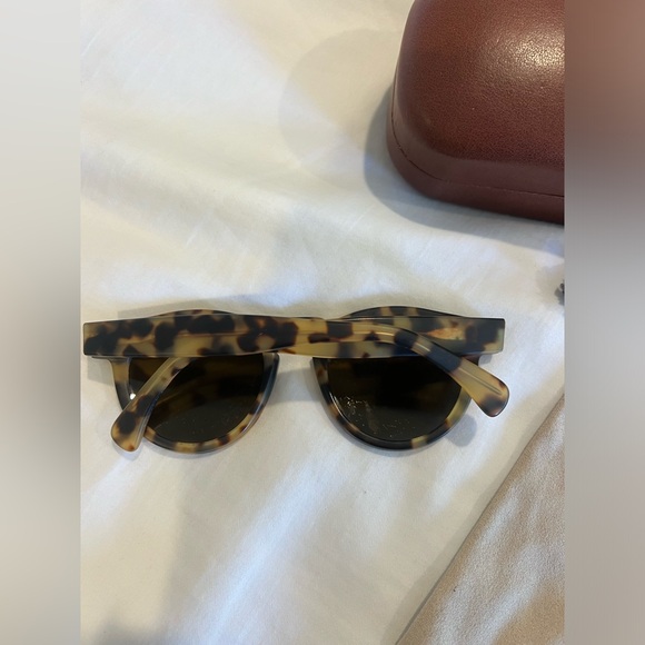 Illesteva Leonard Sunglasses - Picture 3 of 10